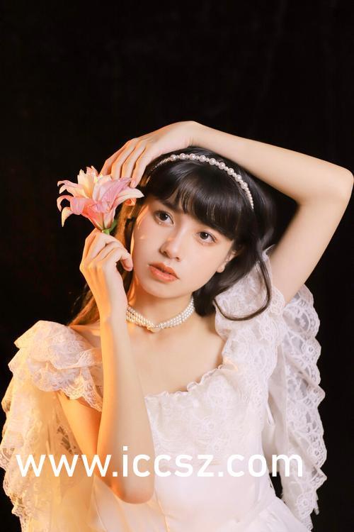 吃瓜爆料女装,女装背后的故事