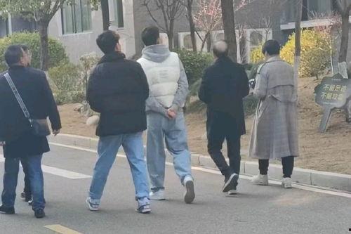 高校吃瓜黑料,揭秘那些不为人知的吃瓜黑料