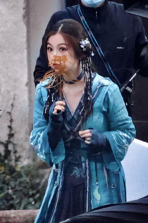 黑暗爆料吃瓜,黑暗爆料背后的真相与吃瓜群众的热议