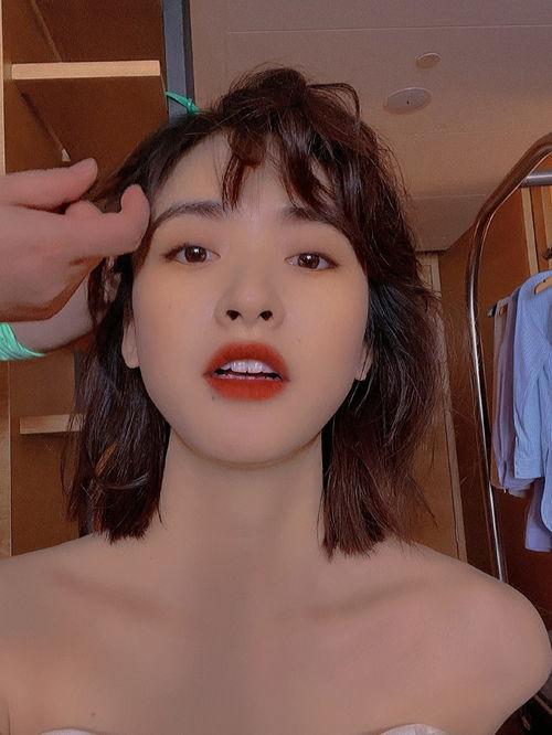 吃瓜少女爆料女星,吃瓜少女揭秘神秘女星幕后故事