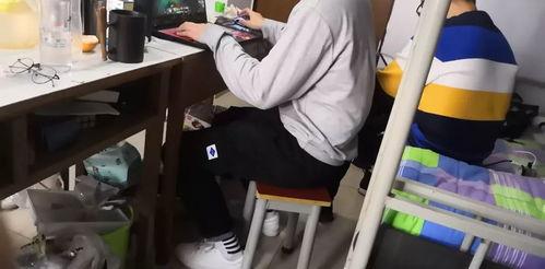 宿舍吃瓜爆料本人,揭秘校园生活那些事儿
